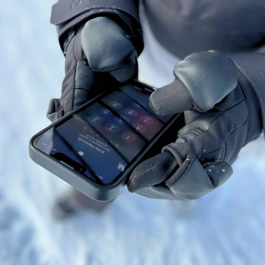 Load video: Multi Mit Winter Glove Touchscreen